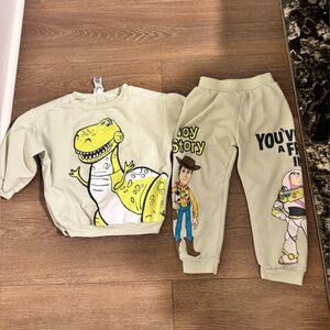 DISNEY PIXAR 4T Kids Toy Story Sweatshirt Set - Light Green with Yellow Graphic